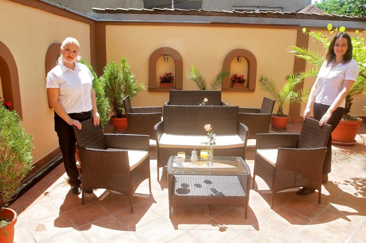 B&B Vila Tamaris ซาเยชาร์ ภายนอก รูปภาพ