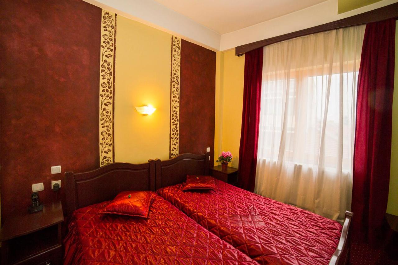 B&B Vila Tamaris ซาเยชาร์ ภายนอก รูปภาพ