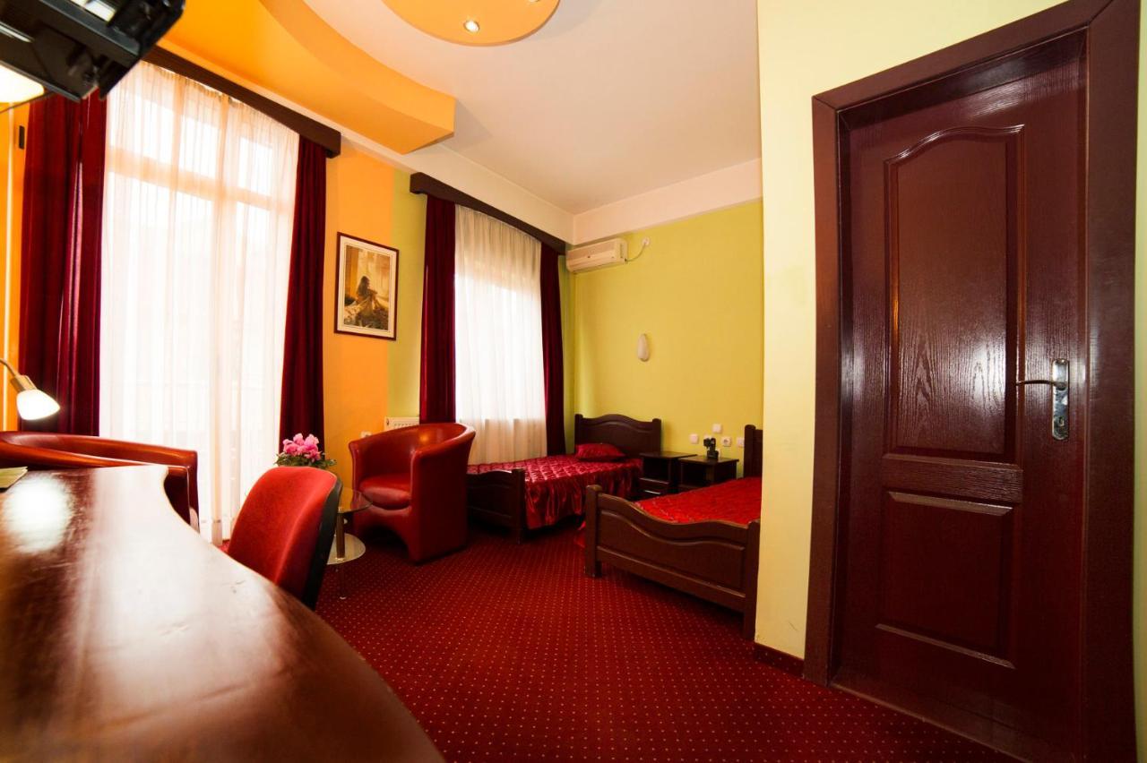 B&B Vila Tamaris ซาเยชาร์ ภายนอก รูปภาพ