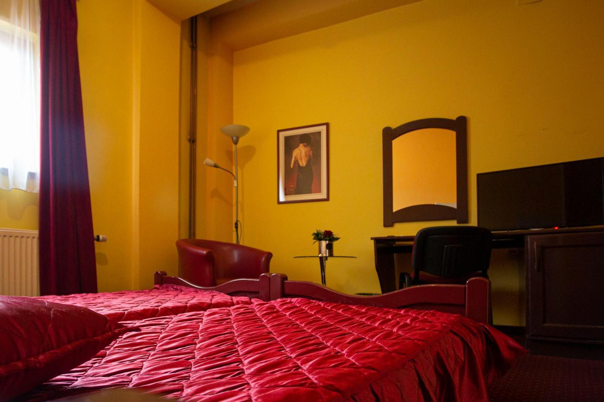 B&B Vila Tamaris ซาเยชาร์ ภายนอก รูปภาพ
